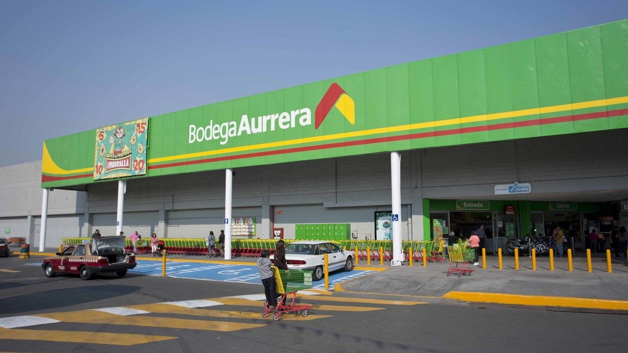 Can the phone model query determine the phone brand? What data can be found?